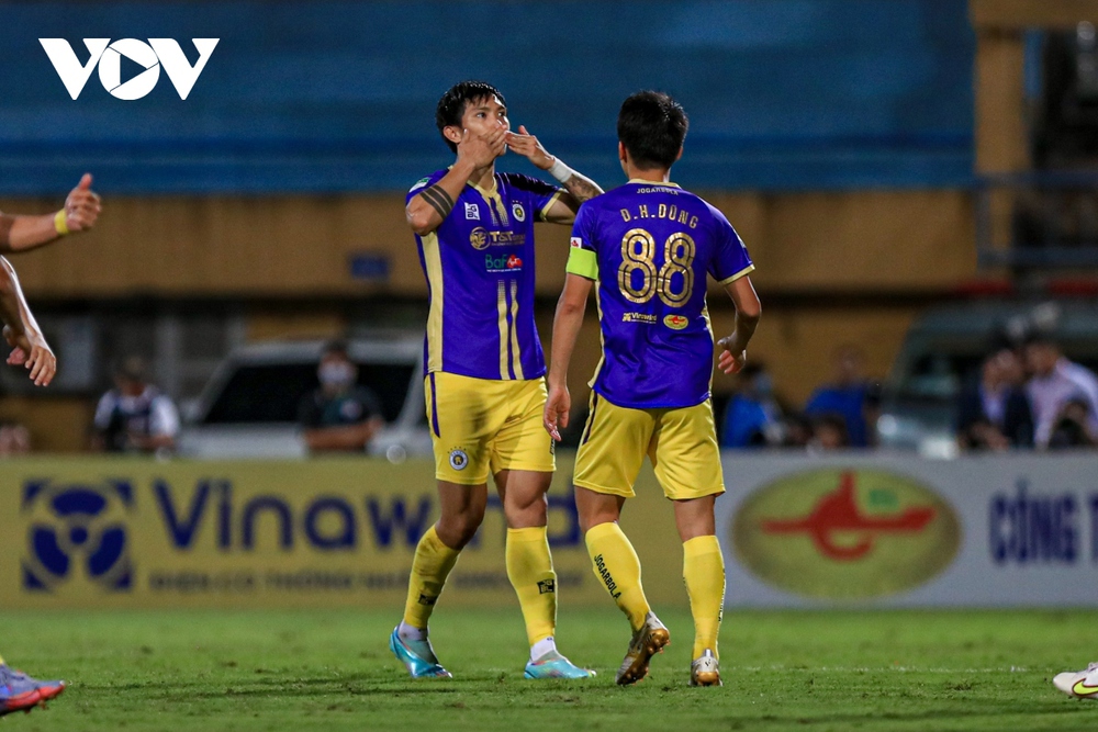 Hạ gục Bình Định nhờ 2 siêu phẩm, Hà Nội FC lập hat-trick vô địch Cúp Quốc gia - Ảnh 2.