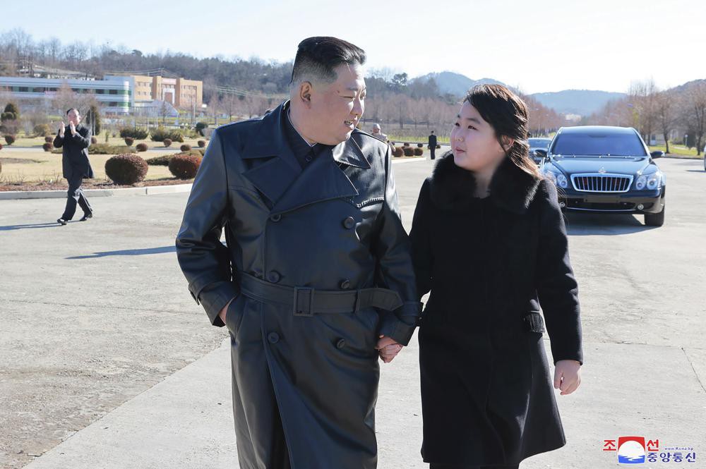 Con gái ông Kim Jong-un xuất hiện lần thứ hai khiến truyền thông xôn xao về ẩn ý của Triền Tiên - Ảnh 6.