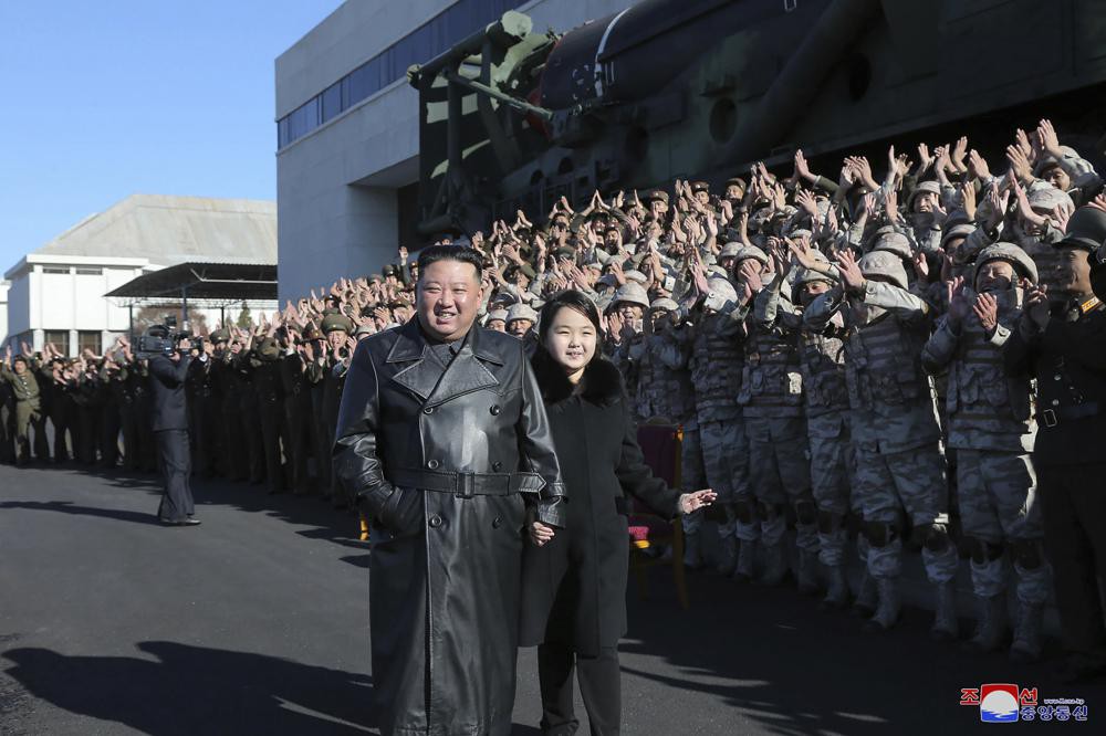 Con gái ông Kim Jong-un xuất hiện lần thứ hai khiến truyền thông xôn xao về ẩn ý của Triền Tiên - Ảnh 3.