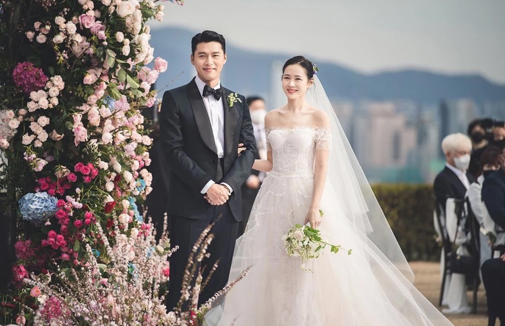 Ông xã quốc dân Hyun Bin: Yêu chiều, bảo vệ Son Ye Jin từ lúc hẹn hò đến lâm bồn, sẵn sàng hi sinh công việc vì vợ con - Ảnh 1.