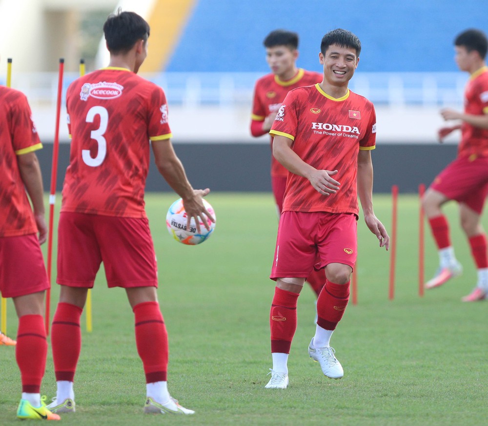 Tuyển Việt Nam đầy đủ lực lượng trước trận đấu với CLB Dortmund - Ảnh 12.