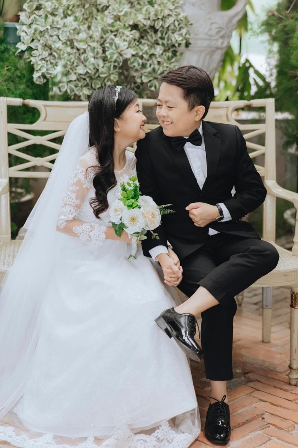 Cặp đôi tí hon gây bão với lễ cưới ngọt ngào, lãng mạn tại Nghệ An - Ảnh 7.
