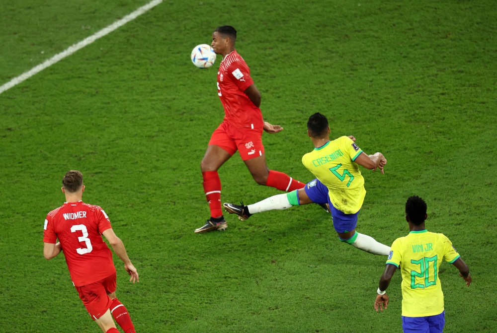 TRỰC TIẾP Brazil 1 - 0 Thụy Sĩ: Sao MU lập siêu phẩm mở tỷ số - Ảnh 1.