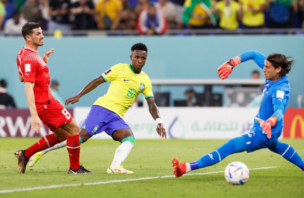 Casemiro nã đại bác hạ Thụy Sỹ, Brazil vào vòng 1/8 World Cup 2022 - Ảnh 3.