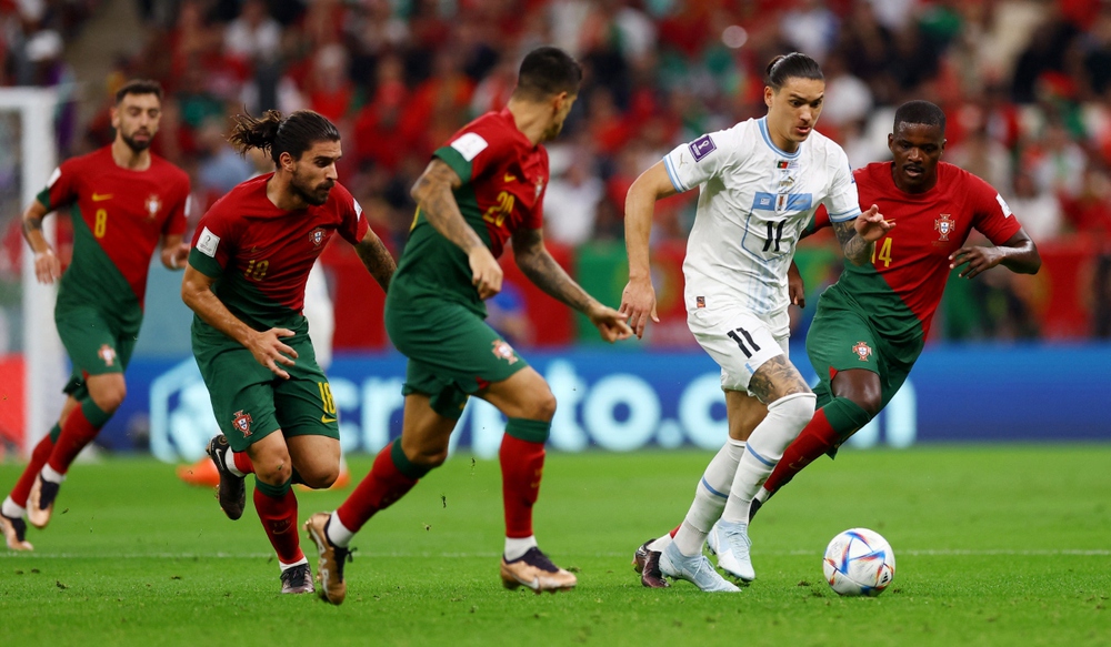 TRỰC TIẾP Bồ Đào Nha 0 - 0 Uruguay: Ronaldo mờ nhạt - Ảnh 1.