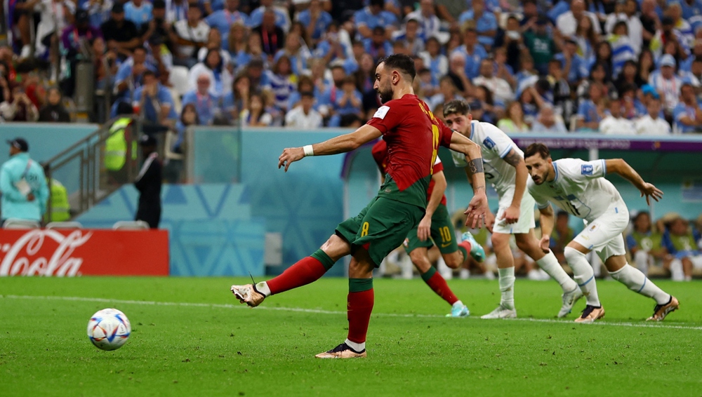 TRỰC TIẾP Bồ Đào Nha 1 - 0 Uruguay: Cột dọc cứu thua cho Seleccao - Ảnh 1.