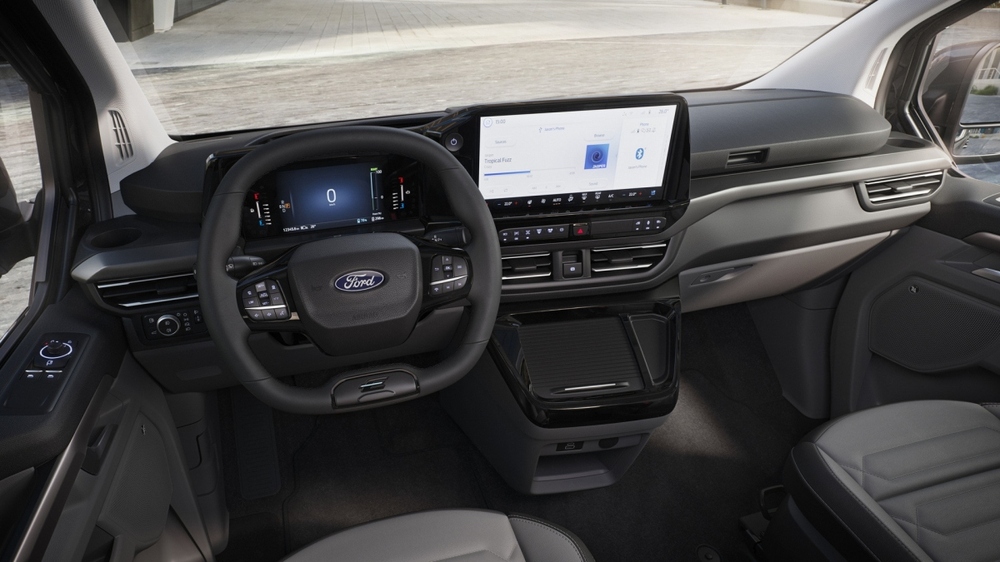 Ford Torneo Custom mới ra mắt với lựa chọn động cơ điện - Ảnh 11.