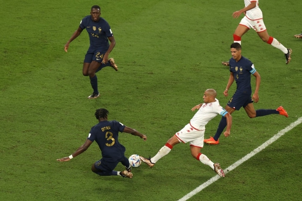 Bị hủy bàn thắng phút cuối, đội tuyển Pháp thua sốc Tunisia - Ảnh 1.