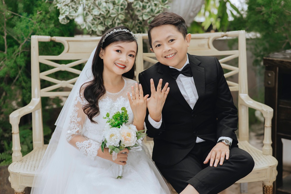 Đôi vợ chồng tí hon vừa làm đám cưới tại Nghệ An: Nhiều lúc đi đường hay bị nhầm là chị em - Ảnh 6.