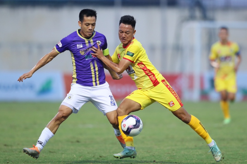 Tài năng trẻ lần đầu đá V-League tỏa sáng, Thanh Hóa cầm hòa Hà Nội FC - Ảnh 1.