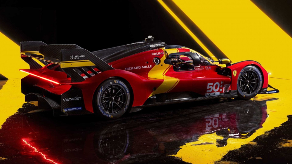 Ngắm xe đua F1 mới của Ferrari AutoMotorVN