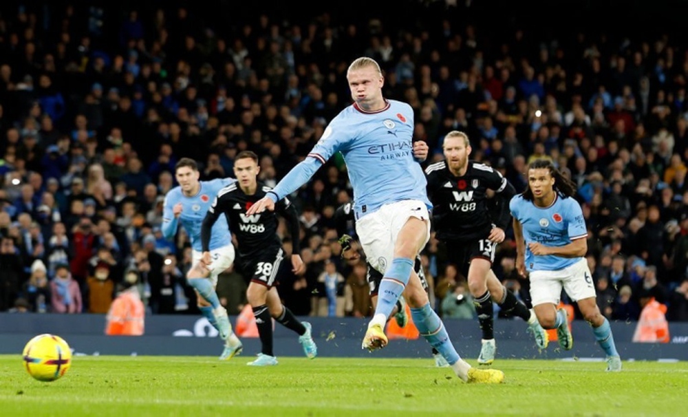 Haaland ghi bàn phút bù giờ, Man City nhọc nhằn thắng Fulham - Ảnh 3.