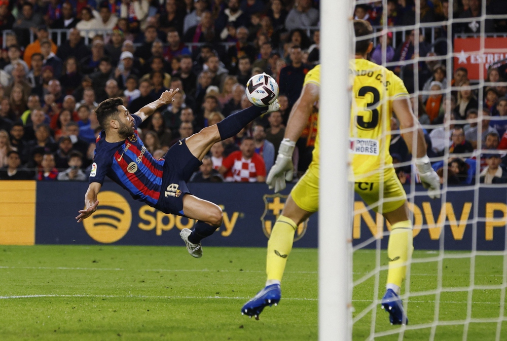 Barca thắng dễ Almeria ngày Pique giải nghệ - Ảnh 2.