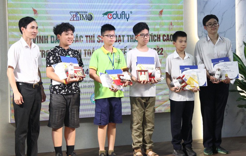 Học sinh Việt Nam thắng lớn tại Kỳ thi Toán quốc tế PhiMo 2022 - Ảnh 3.