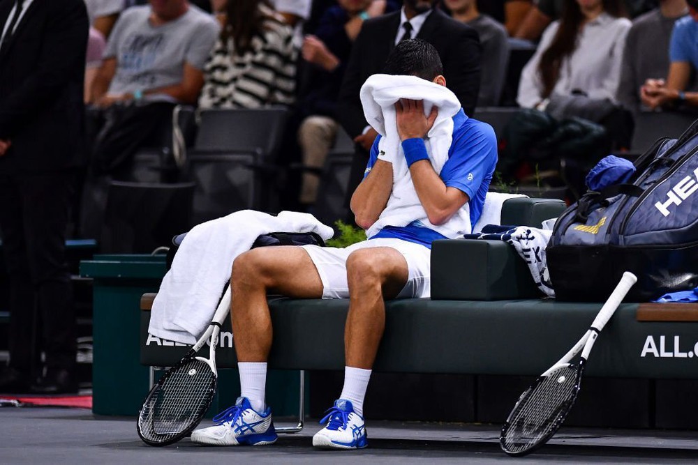Nhọc nhằn hạ Tsitsipas, Djokovic vào chung kết Paris Masters - Ảnh 5.