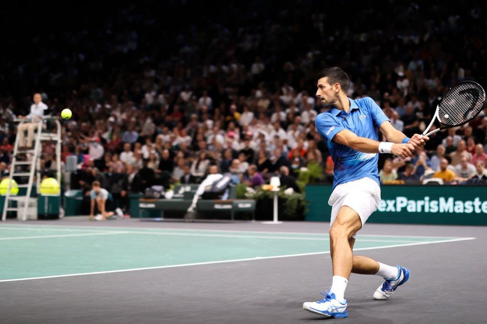 Nhọc nhằn hạ Tsitsipas, Djokovic vào chung kết Paris Masters - Ảnh 2.