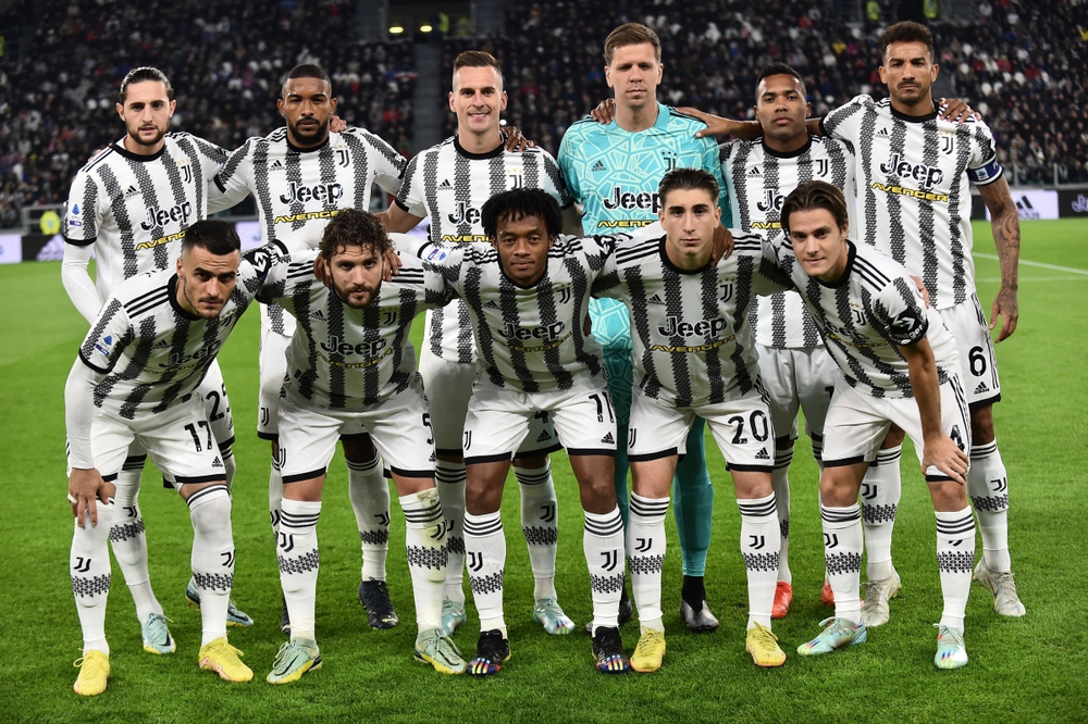 Juventus thổi lửa vào cuộc đua top 4 Serie A sau trận thắng Inter Milan - Ảnh 1.
