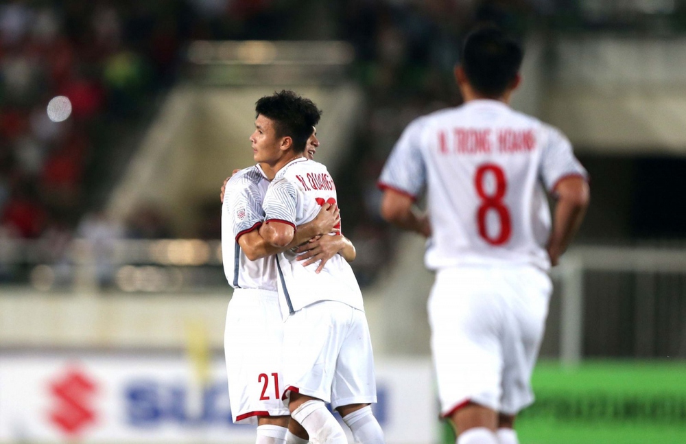 Ngày này năm xưa: ĐT Việt Nam khởi đầu hành trình vô địch AFF Cup - Ảnh 1.