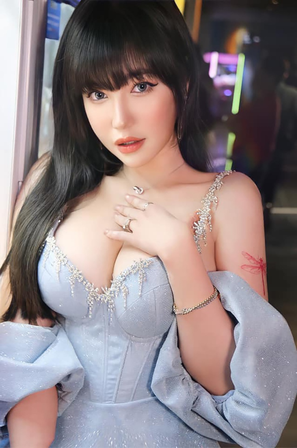 Elly Trần: Từ hot girl tới bà mẹ 2 con gợi cảm bậc nhất showbiz Việt - Ảnh 8.