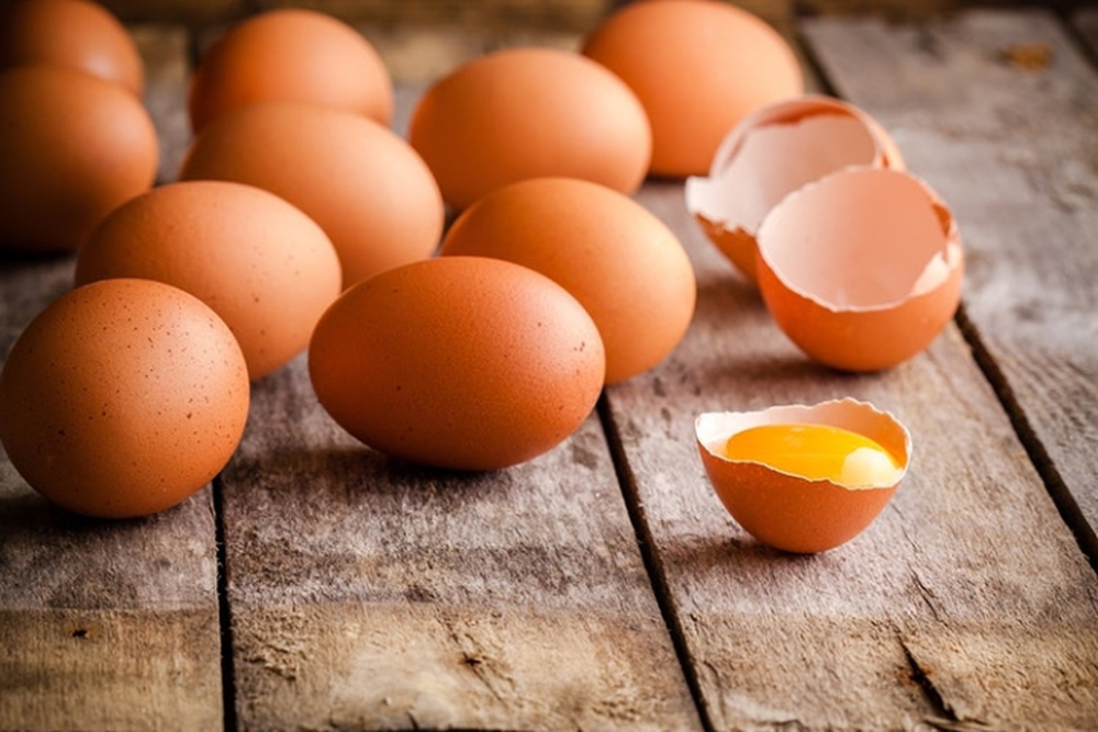 Cách ăn trứng gà đúng cách, không phải ai cũng biết - Ảnh 1.