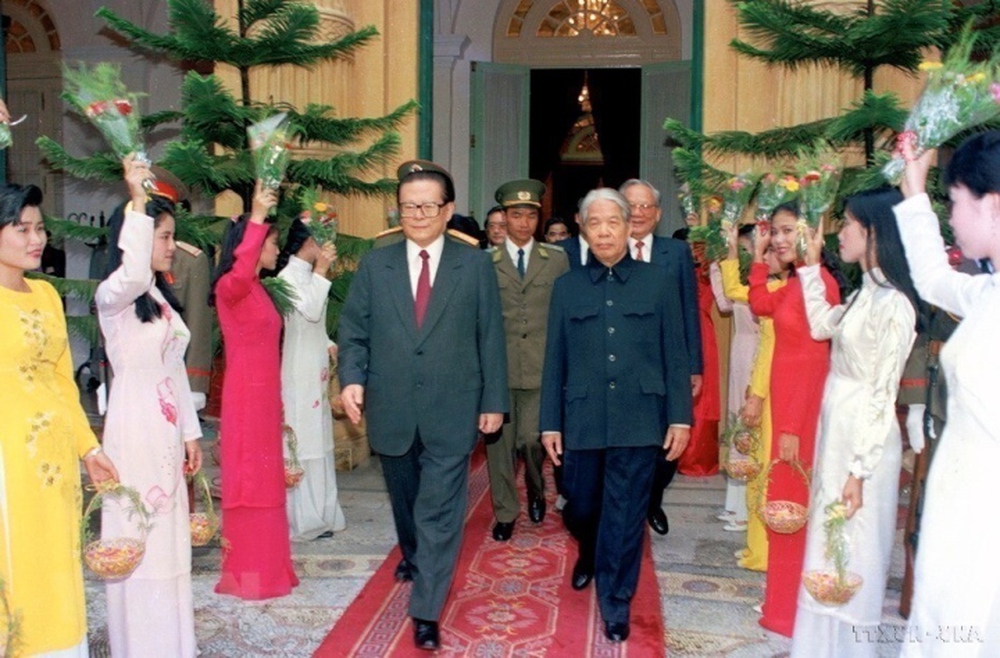 Hình ảnh về các nhà lãnh đạo Việt Nam và ông Giang Trạch Dân - Ảnh 4.