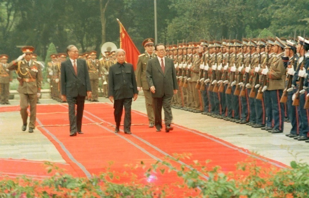 Hình ảnh về các nhà lãnh đạo Việt Nam và ông Giang Trạch Dân - Ảnh 6.