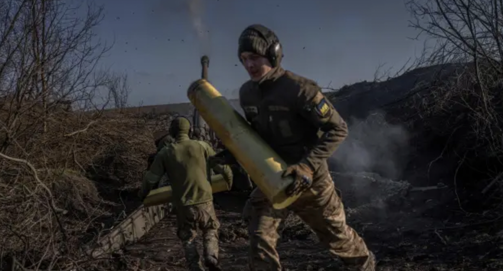 Chiến trường Bakhmut: Giao tranh khốc liệt, Nga và Ukraine giành giật nhau từng mét đất - Ảnh 2.