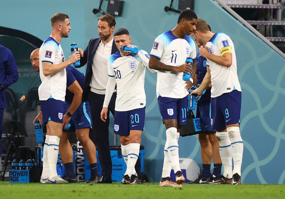 Lạ lùng 5 đội bóng siêu giàu sớm chia tay World Cup - Ảnh 3. Lạ lùng 5 đội bóng siêu giàu sớm chia tay World Cup - Ảnh 3.