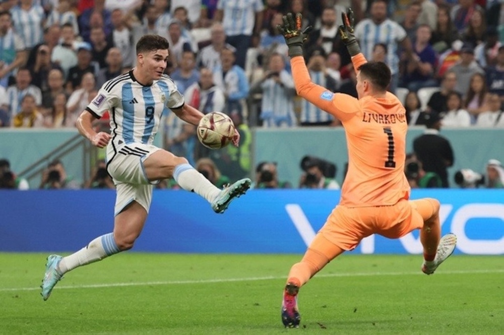 Messi phá kỷ lục, Argentina vào chung kết World Cup 2022 - Ảnh 2.