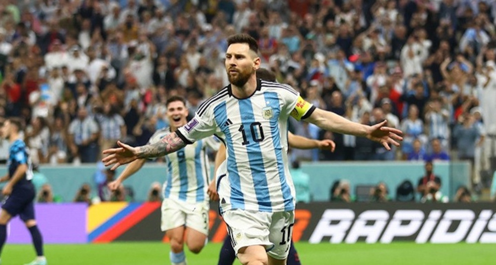 Messi phá kỷ lục, Argentina vào chung kết World Cup 2022 - Ảnh 1.
