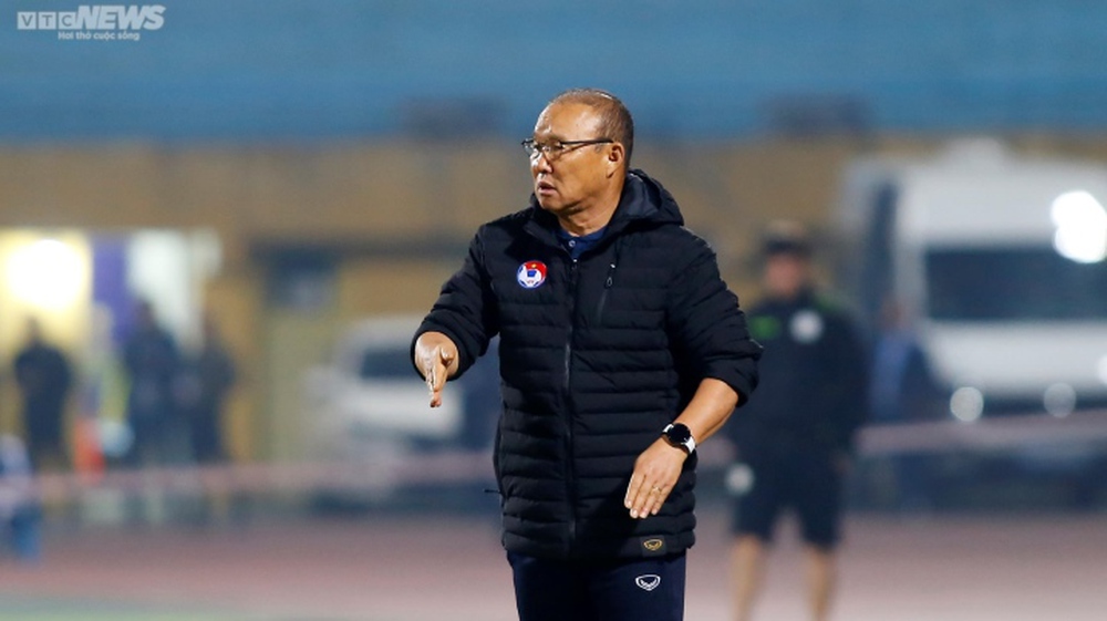 Đối thủ khen tuyển Việt Nam không điểm yếu, HLV Park Hang Seo khiêm tốn đáp lời - Ảnh 1.