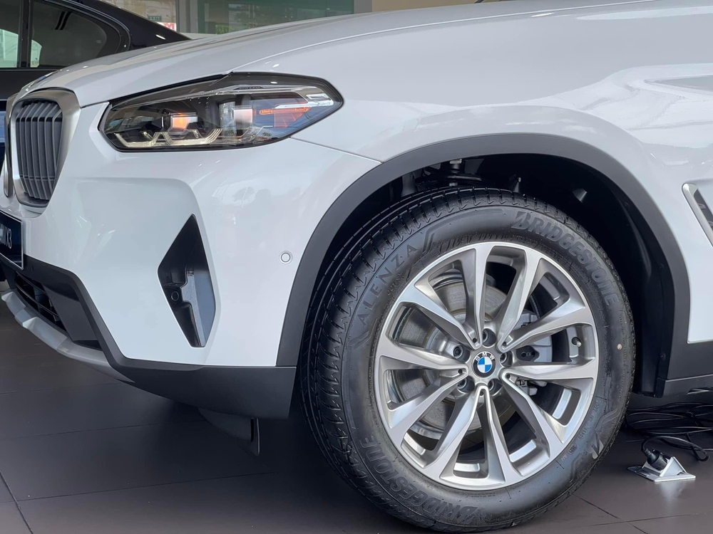 BMW X3 2023 lắp ráp về đại lý: Giá từ 1,799 tỷ đồng, thêm dẫn động cầu sau, cạnh tranh GLC - Ảnh 21.