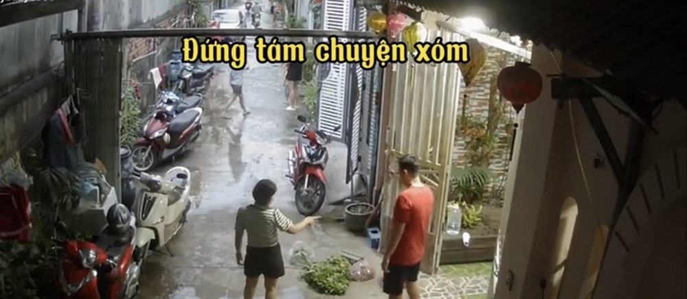 Xóm nhỏ dễ thương: Cất hộ quần áo khi trời mưa, có món gì ngon đều đem cho nhau - Ảnh 1.