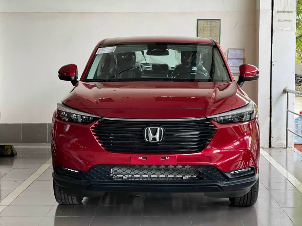 Ảnh thực tế Honda HR-V bản giá rẻ tại đại lý: Bom tấn mùa mua sắm cuối năm - Ảnh 2.