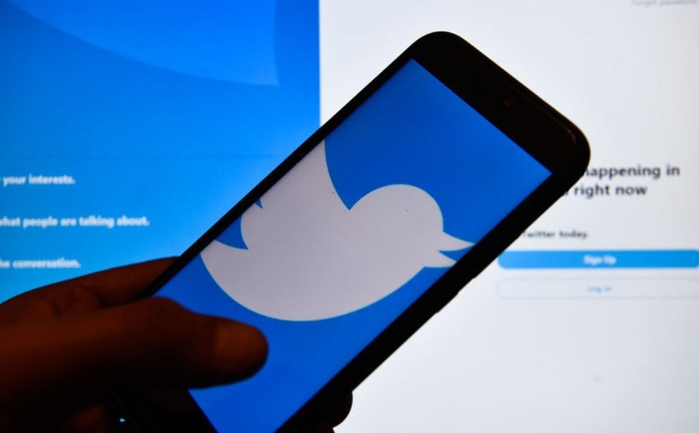 Twitter cấm các tài khoản chuyên theo dõi máy bay riêng