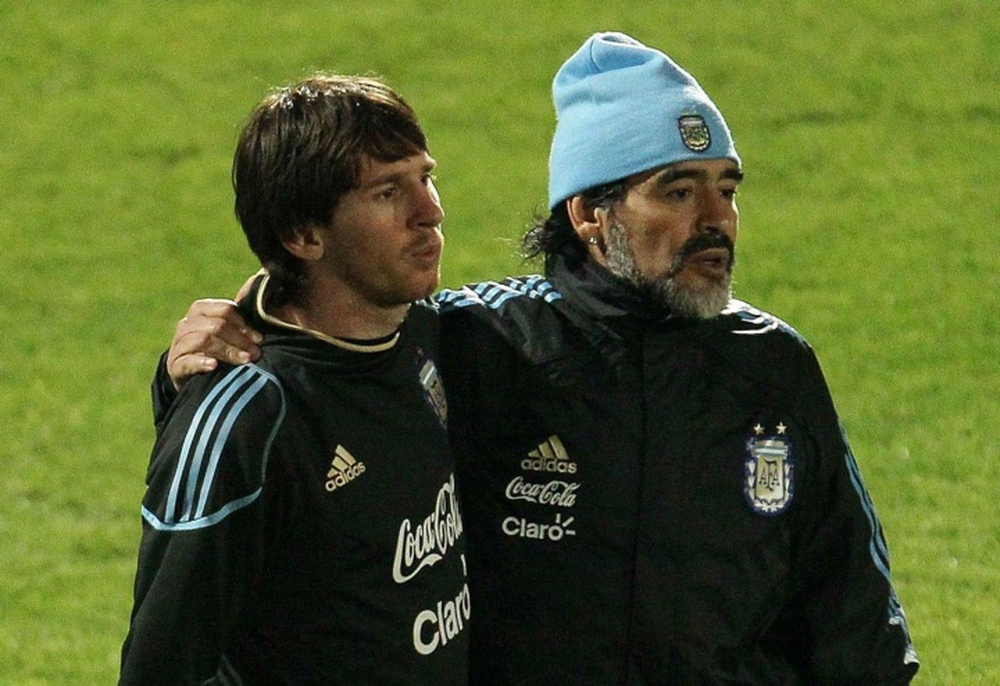 Zanetti: Messi ngang hàng với Maradona - Ảnh 1.