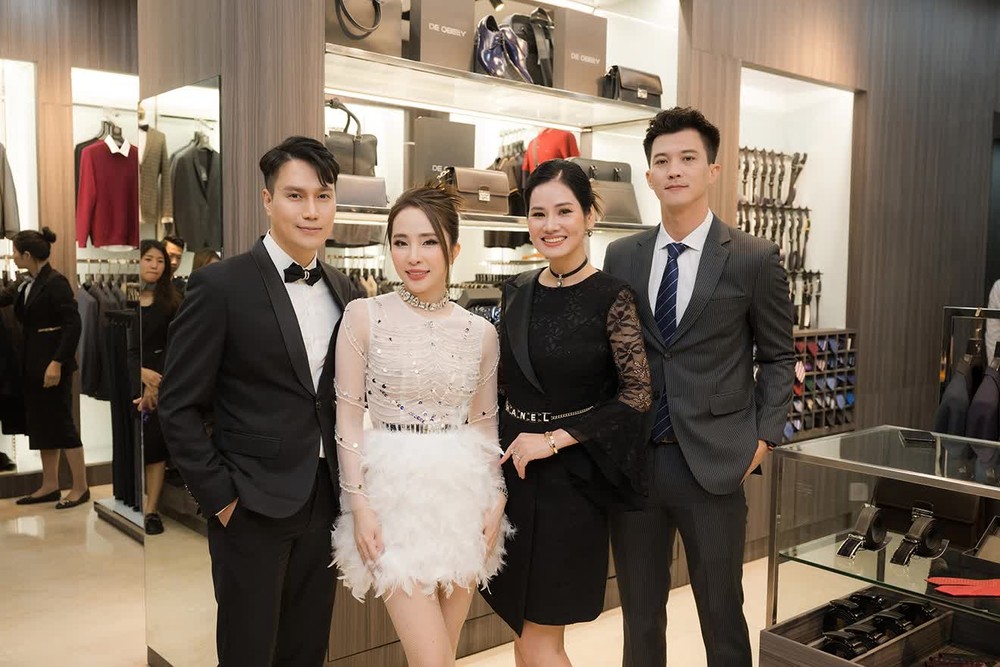 Nói không yêu nhưng Việt Anh - Quỳnh Nga tình bể tình tại sự kiện - Ảnh 5. Nói không yêu nhưng Việt Anh - Quỳnh Nga tình bể tình tại sự kiện - Ảnh 5.