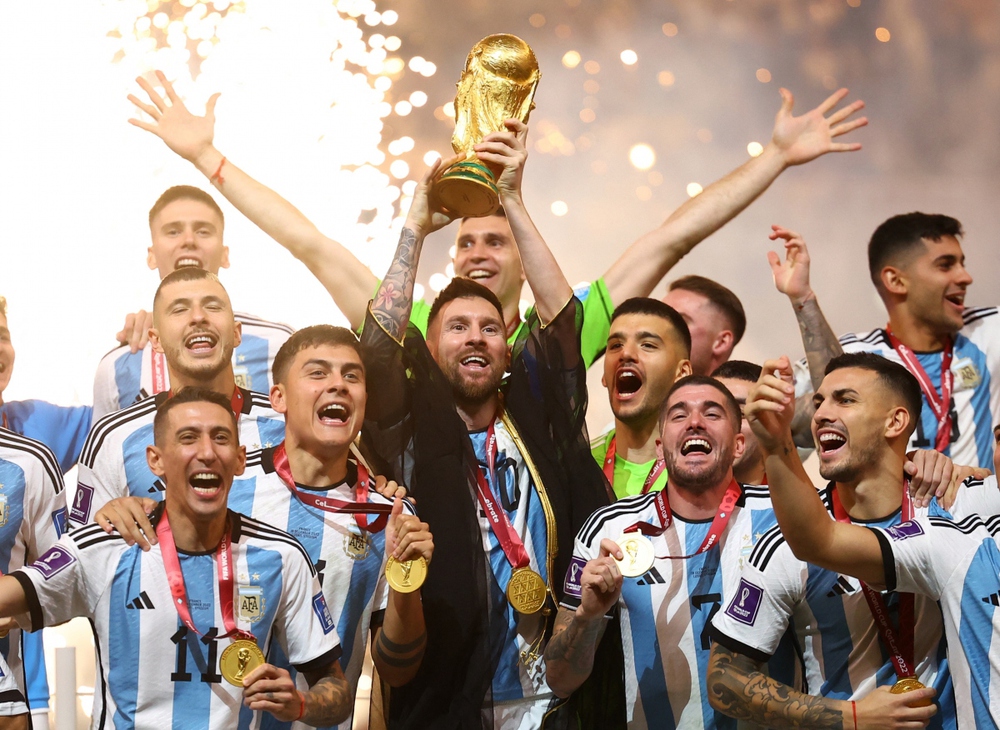 Vô địch World Cup 2022 – đó là giấc mơ của rất nhiều người yêu bóng đá trên toàn thế giới. Hãy đón xem những hình ảnh đầy cảm xúc của những trận đấu sôi động và khó quên trong suốt giải đấu năm