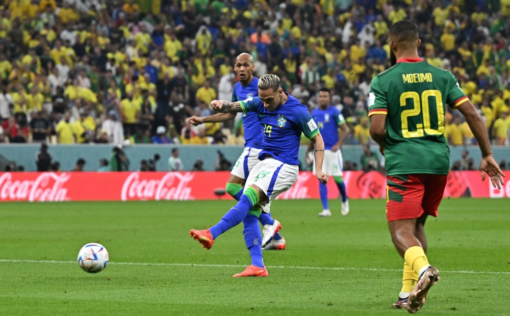 Trực tiếp Cameroon 0-0 Brazil: Sao MU biểu diễn trên sân cỏ - Ảnh 1.