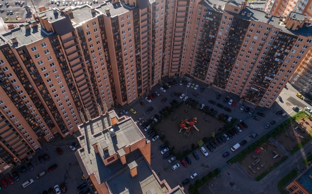 Tòa nhà được mệnh danh là "siêu chung cư" ở Nga: Có 3.708 căn hộ, chứa đủ dân số một thành phố, ai ở cũng mê vì 3 điều này