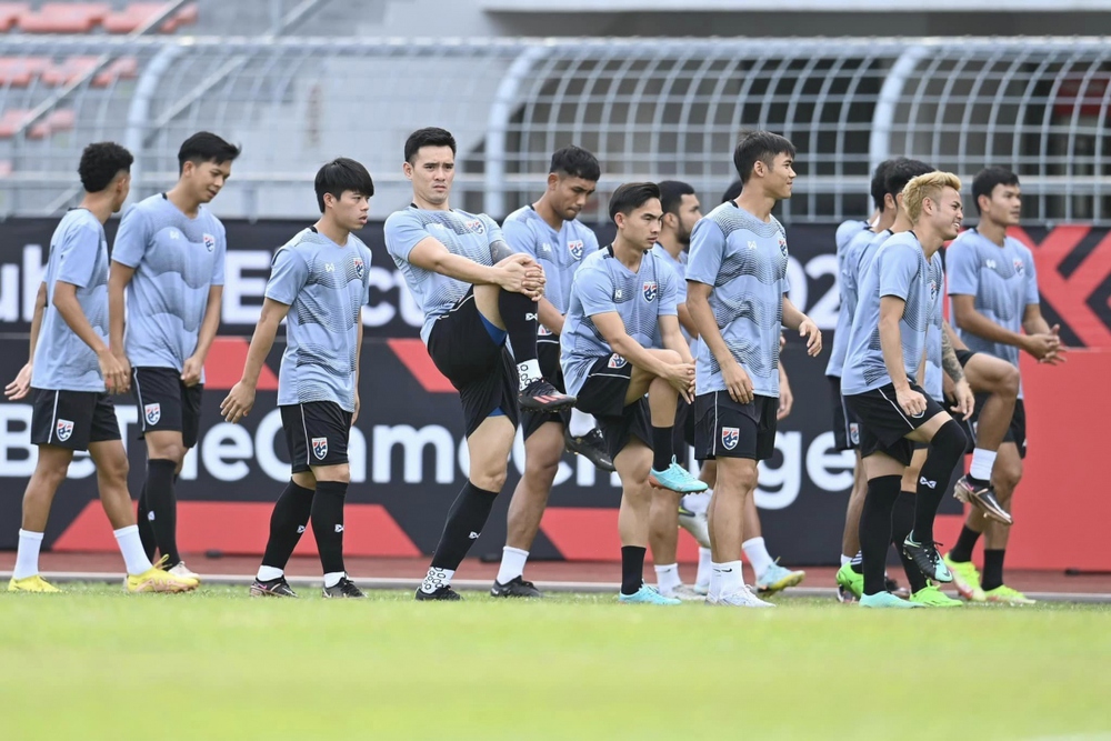 Trực tiếp Brunei - Thái Lan: Màn dạo chơi của ĐKVĐ AFF Cup? - Ảnh 1.