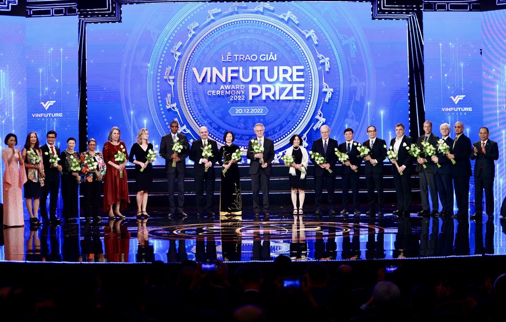 Các huyền thoại Internet thắng Giải thưởng 3 triệu USD của VinFuture 2022 - Ảnh 6.