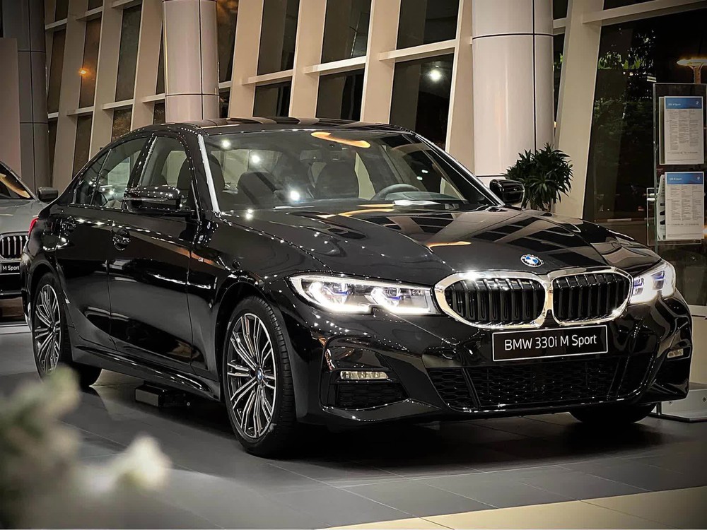 BMW 3 Series và X5 tại Việt Nam được xác nhận giá chính thức - Ảnh 1.