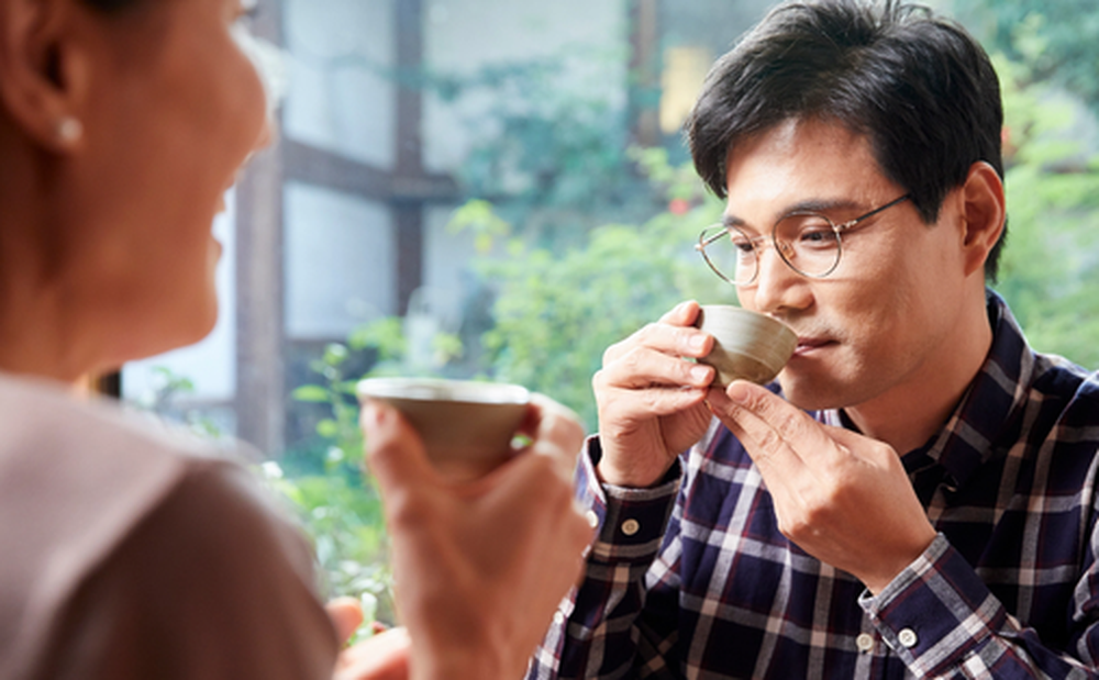 Mời người yêu cũ dự đám cưới, tôi đau lòng khi nhận món quà anh tặng