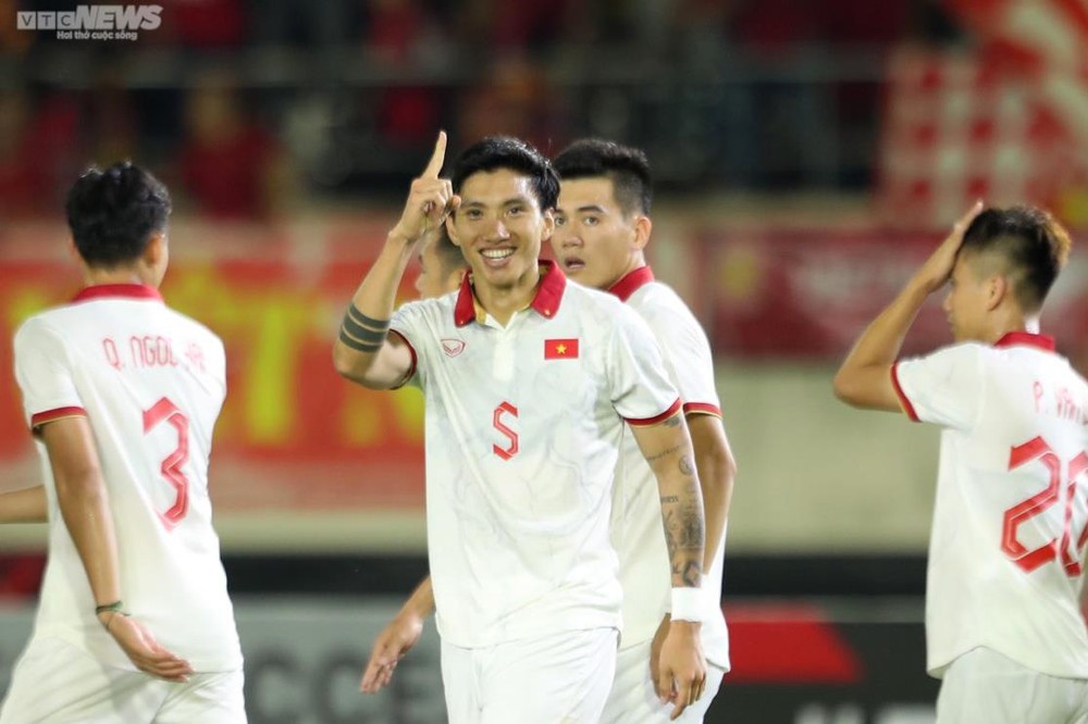 Trực tiếp bóng đá Lào 0-6 Việt Nam: Chiến thắng hủy diệt - Ảnh 1.
