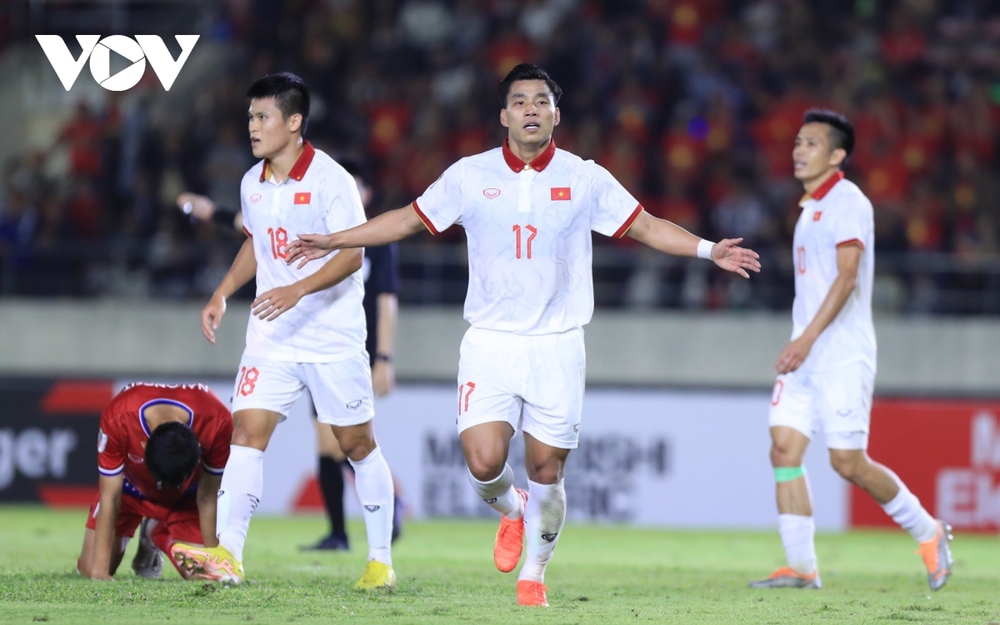 Toàn cảnh: ĐT Việt Nam khởi đầu AFF Cup 2022 bằng chiến thắng hoành tráng - Ảnh 12.