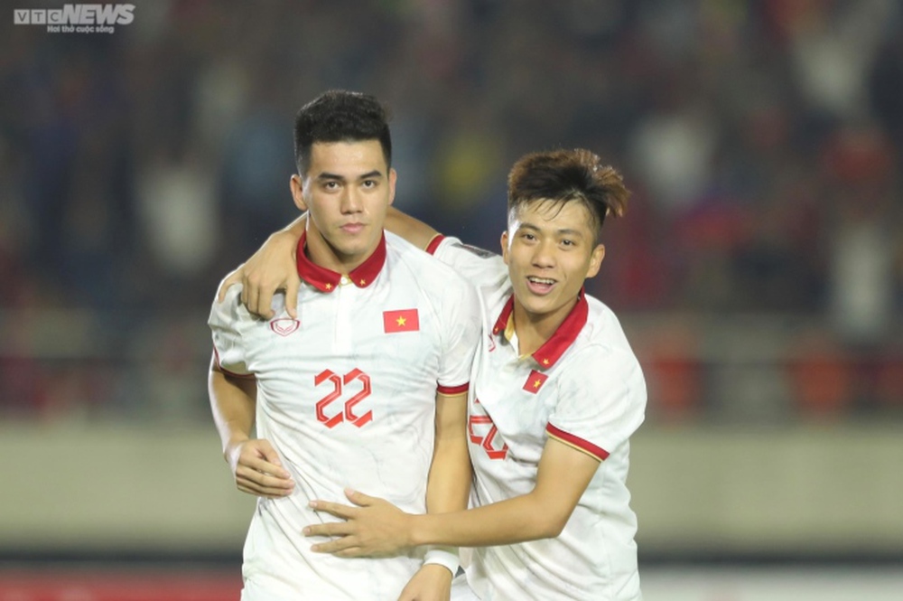 Thắng Lào 6-0, tuyển Việt Nam đứng đầu bảng B AFF Cup 2022 - Ảnh 1.