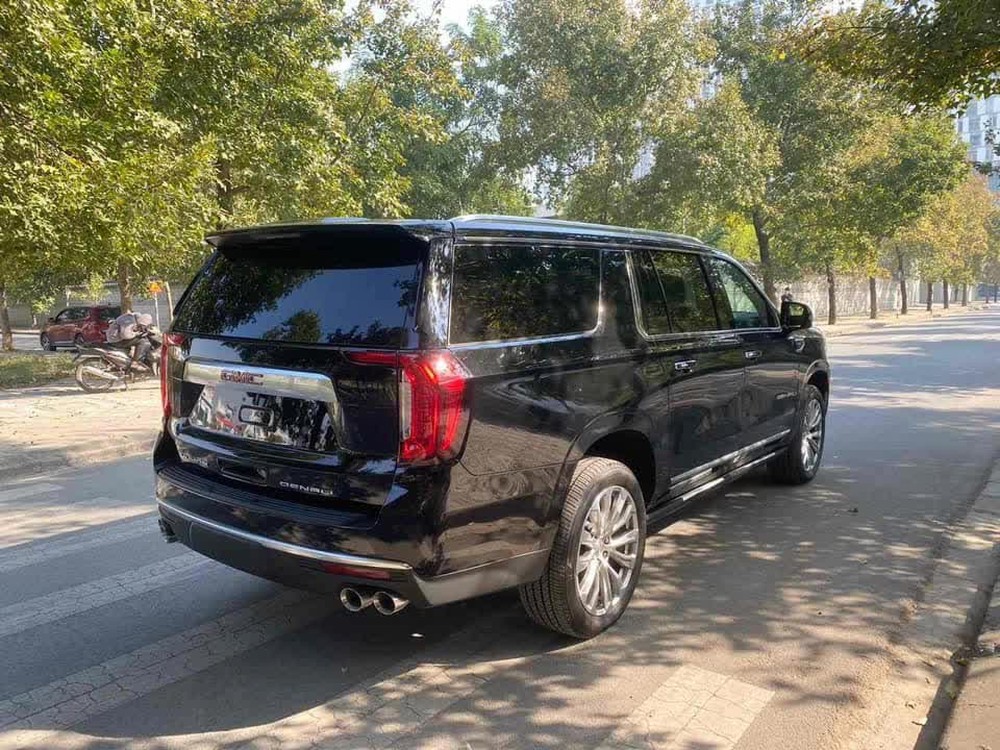 Cận cảnh GMC Yukon XL Denali 2023 giá hơn 10 tỷ đồng tại Việt Nam, đối đầu Lexus LX 600 VIP - Ảnh 4.