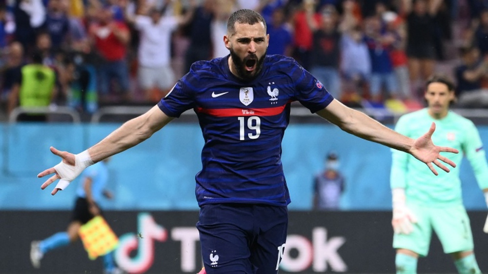 Nghi vấn HLV Deschamps lấy cớ chấn thương, ép Benzema nghỉ World Cup 2022 - Ảnh 1.