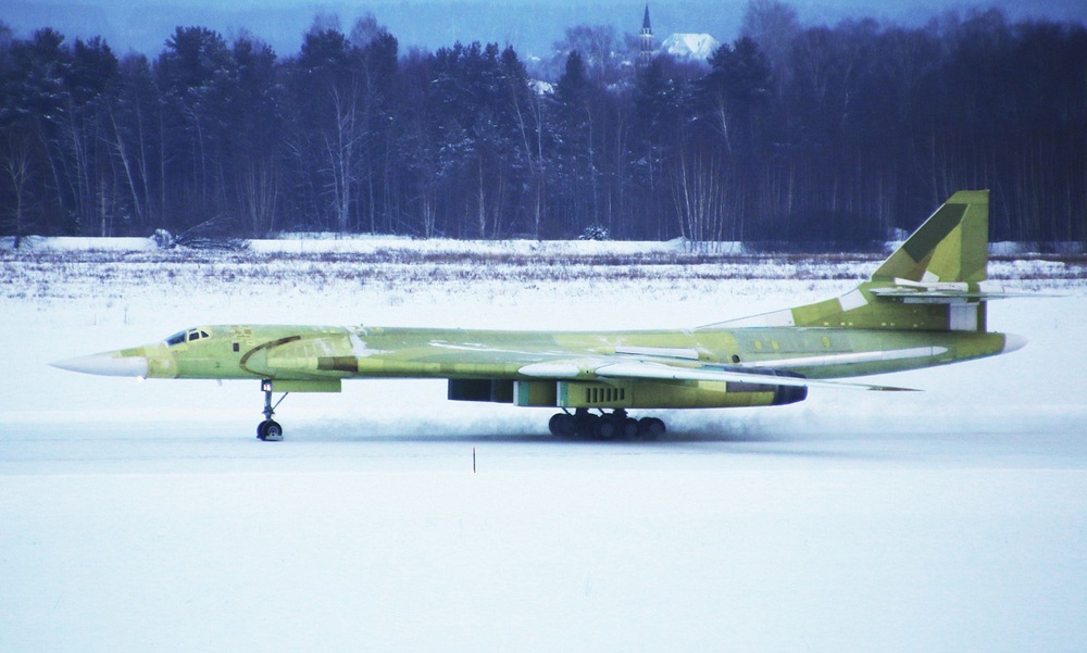 Vì sao Nga gần đây không sử dụng chiến đấu cơ siêu thanh Tu-160 trong xung đột ở Ukraine? - Ảnh 5.